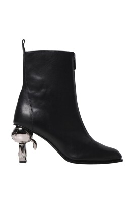 flat-ankle-boots