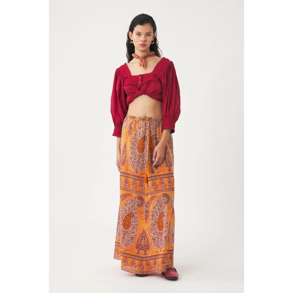Antik batik Blouse met vierkante kraag en smokwerk Perrine Red Dames
