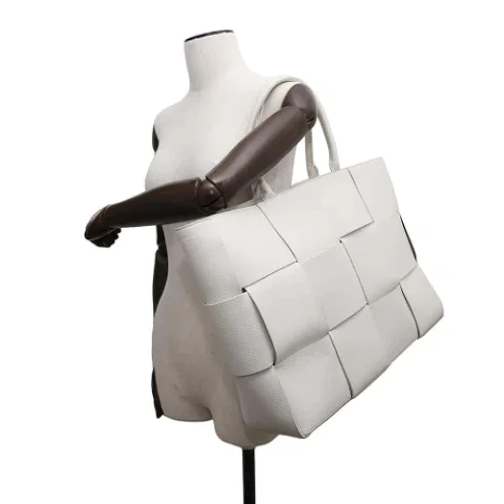 Bottega Veneta Vintage Pre-owned Leather handbags White Dames