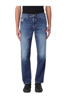 classic-blue-straight-jeans