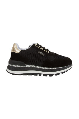 black-sneaker-shoes