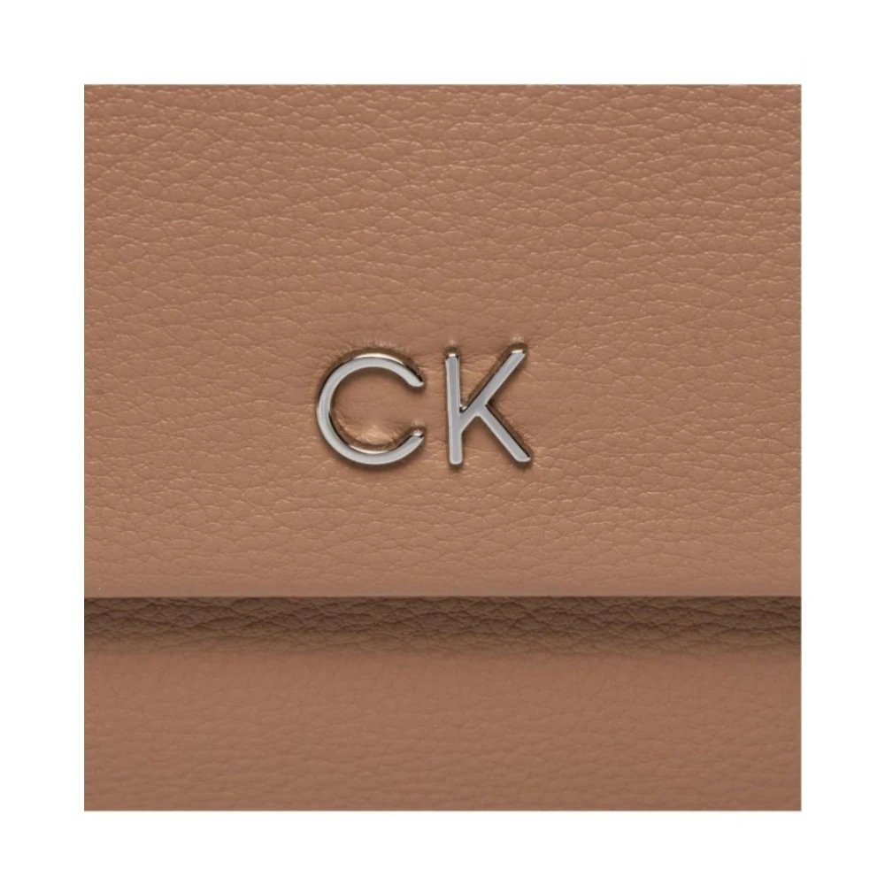 Calvin Klein Dagelijkse schoudertas in Pebble-stijl Brown Dames