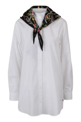 Poplinskjorta med Silkesscarf
