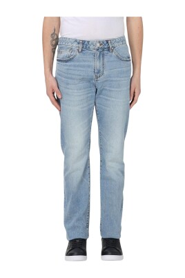 stone-washed-straight-leg-jeans