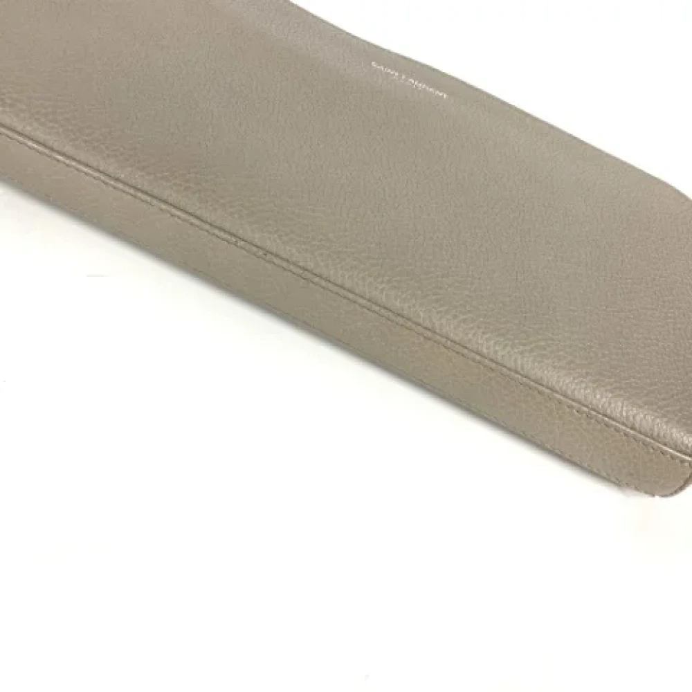 Yves Saint Laurent Vintage Pre-owned Leather wallets Gray Dames
