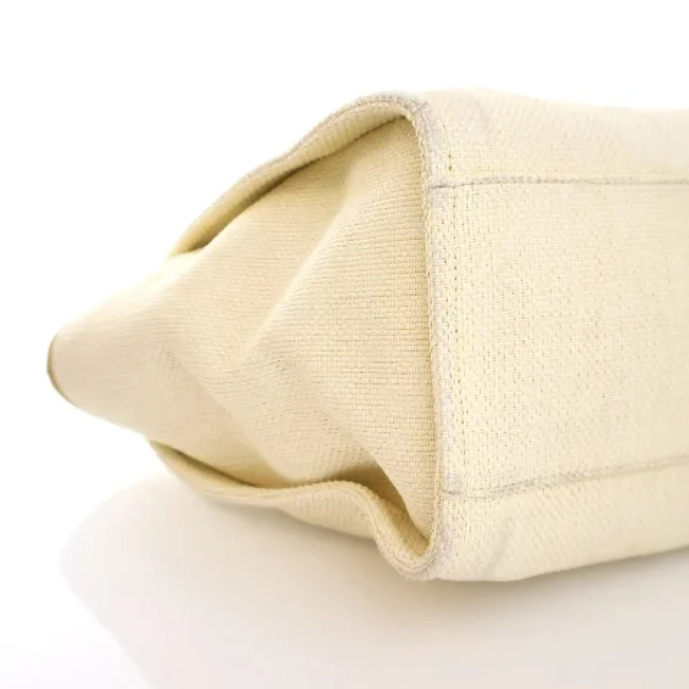 Chanel Vintage Pre-owned Canvas chanel-bags Beige Dames