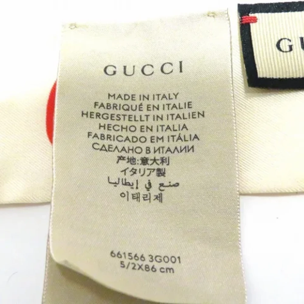 Gucci Vintage Tweedehands Beige Zijden Gucci sjaal Beige Dames