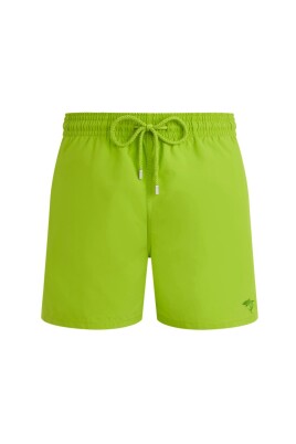 mens-swim-shorts-reacting-with-water
