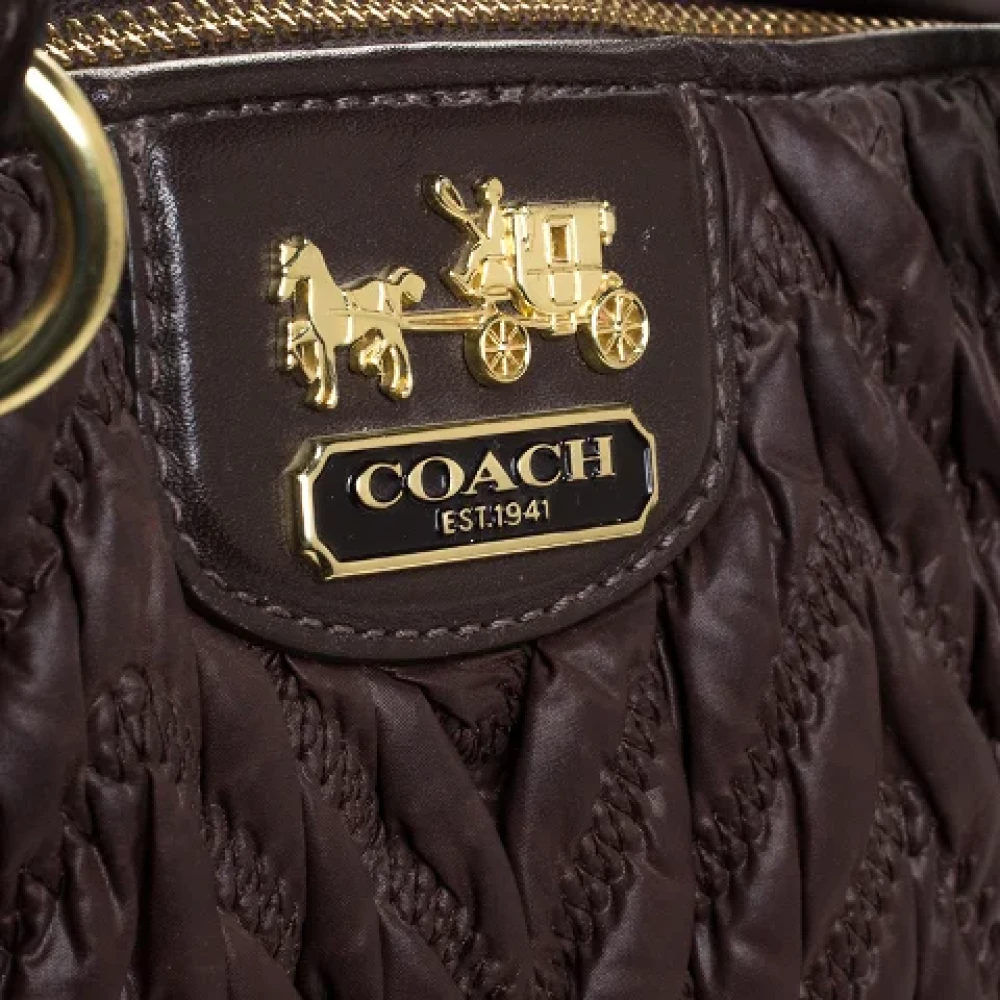 Coach Pre-owned Nylon handbags Brown Dames
