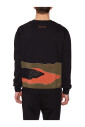 sweat-shirts