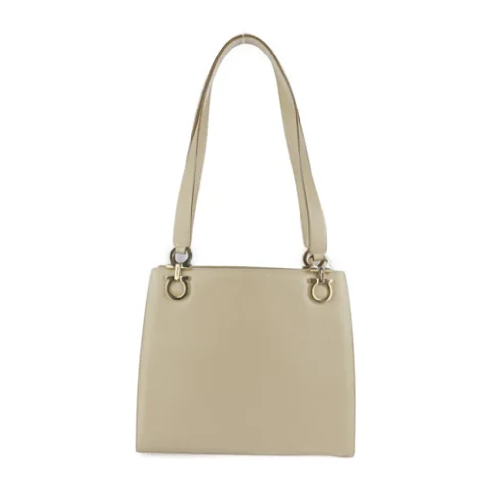 Salvatore Ferragamo Pre-owned Fabric shoulder-bags Beige Dames