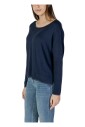 round-neck-knitwear-sweatshirt