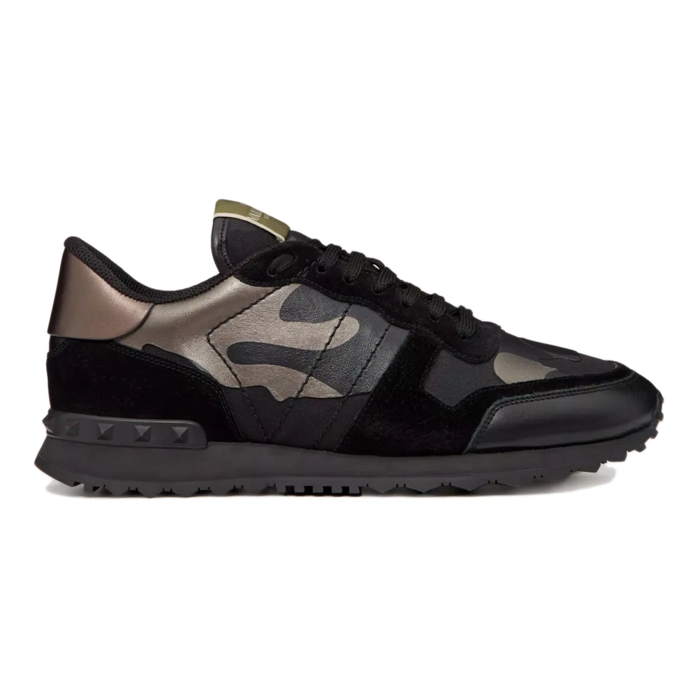 Valentino Garavani Svarta Camouflage Sneakers med Gummistuds Black, Herr