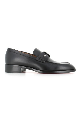 black-leather-moccasin-with-silver-pin