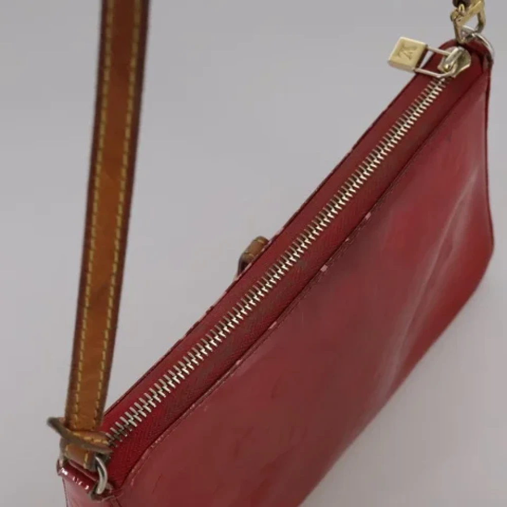 Louis Vuitton Vintage Pre-owned Leather pouches Red Dames