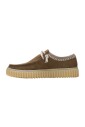 chaussures-a-lacets-en-daim-vert-moderne
