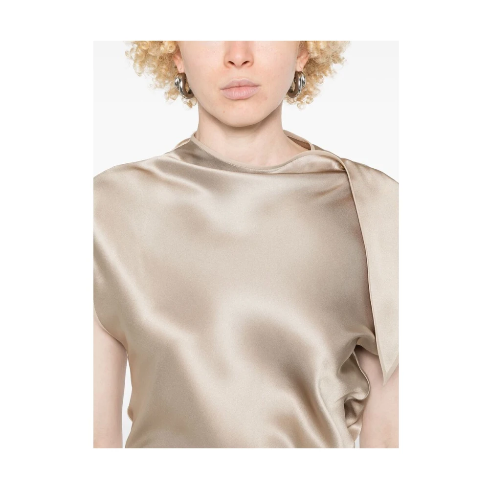 Giorgio Armani Beige Mock Neck Shirt met Sjaal Detailing Beige Dames