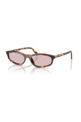 chic-sunglasses-with-vivid-lenses