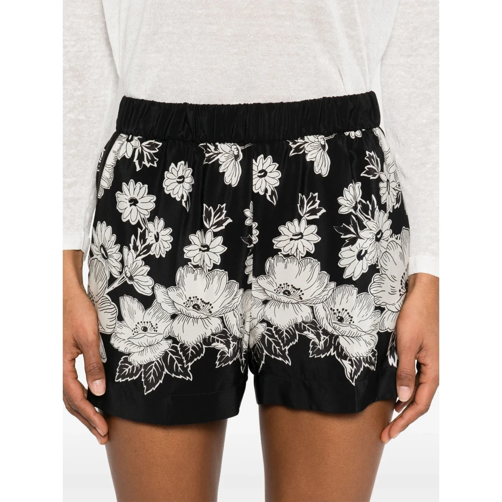 P.a.r.o.s.h. Chique Zwarte Shorts voor Moderne Vrouwen Black Dames