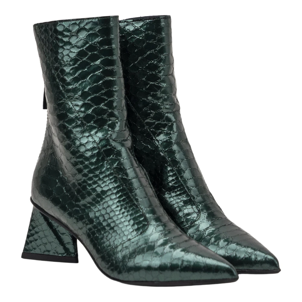 Shoes > Boots > Heeled Boots - - Strategia - Modalova