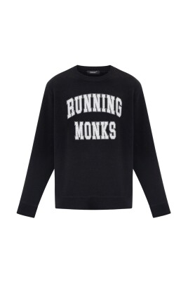 loose-fitting-sweatshirt