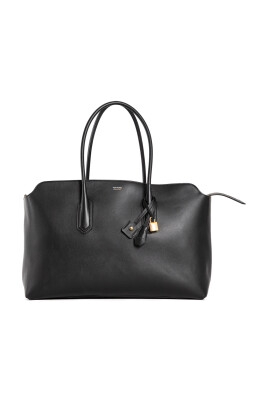 black-leather-tote-bag-with-gold-details