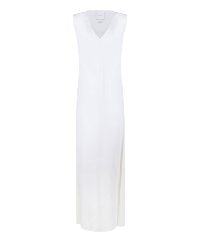 robe-longue-blanche-avec-col-en-v