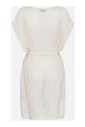 cardigan-long-blanc-avec-design-ajoure