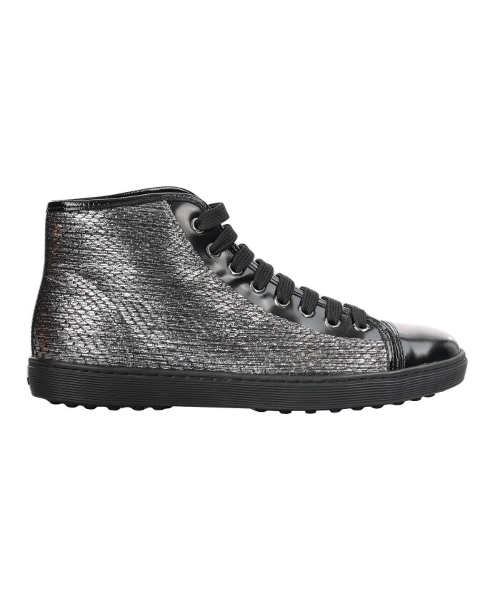 stijlvolle-sneakers-voor-mannen-en-vrouwen