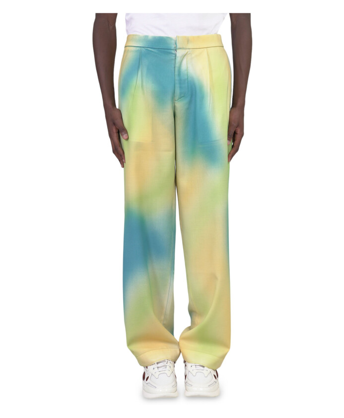 sprayed-loose-pants-in-spray1
