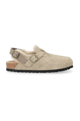 shearling-taupe-stylish-winter-boots