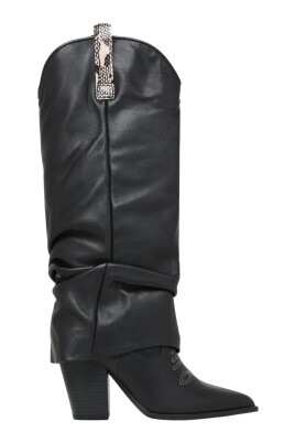 black-lassy-boot