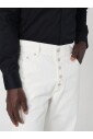 witte-jeans-met-knoopsluiting