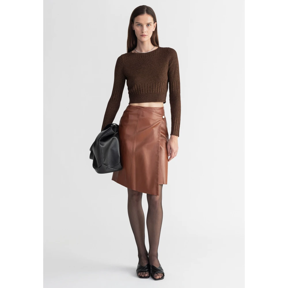 Aeron Cora Brown Dames