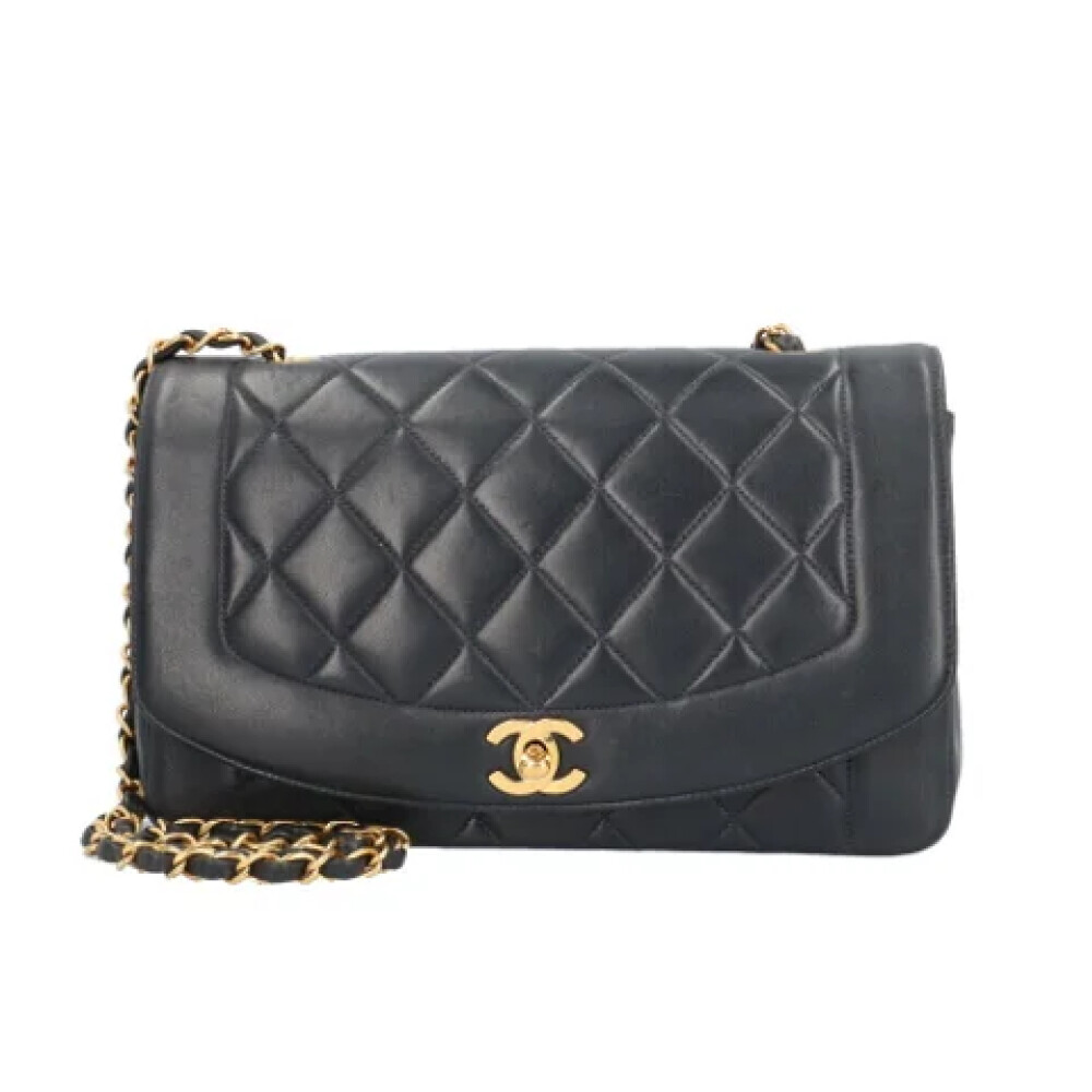 CHANEL　　VINTAGE　made in ITALY Need help identifying this vintage bag! : r/chanel