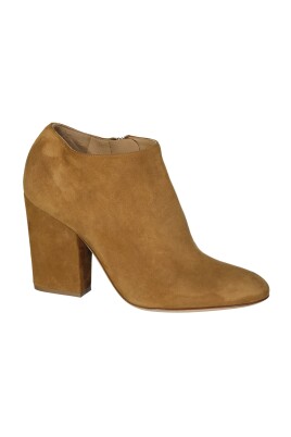 brown-leather-ankle-boots