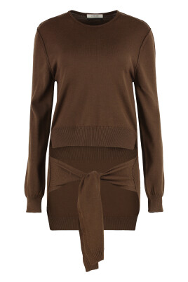 ribbed-crew-neck-sweater-with-asymmetric-hem