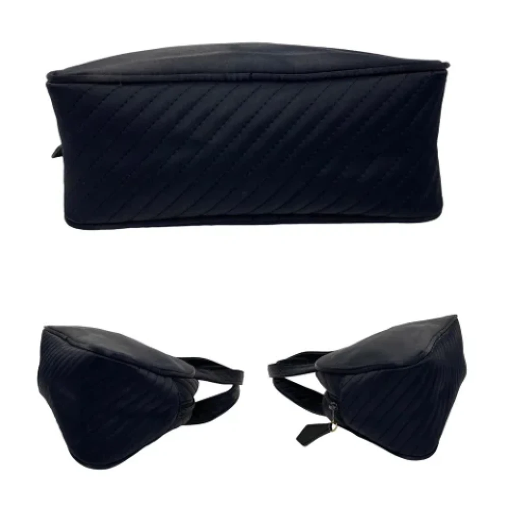 Yves Saint Laurent Vintage Pre-owned Fabric handbags Black Dames