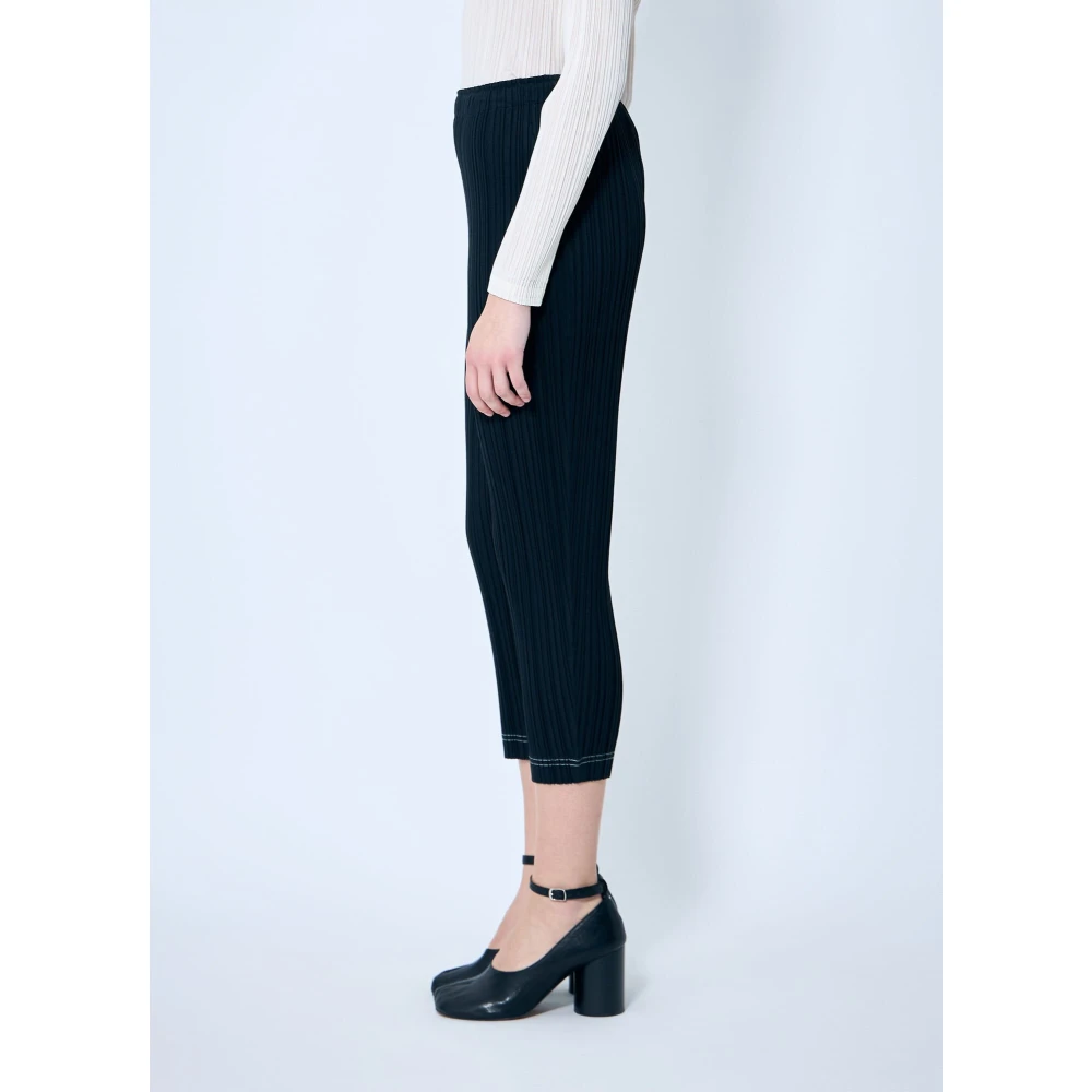 Issey Miyake Geplooide Korte Broek Black Dames