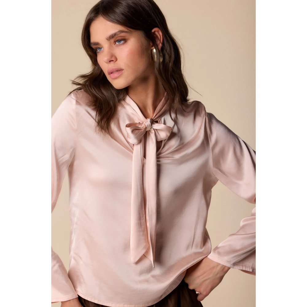 Kocca Stijlvolle Blouses voor Vrouwen Pink Dames