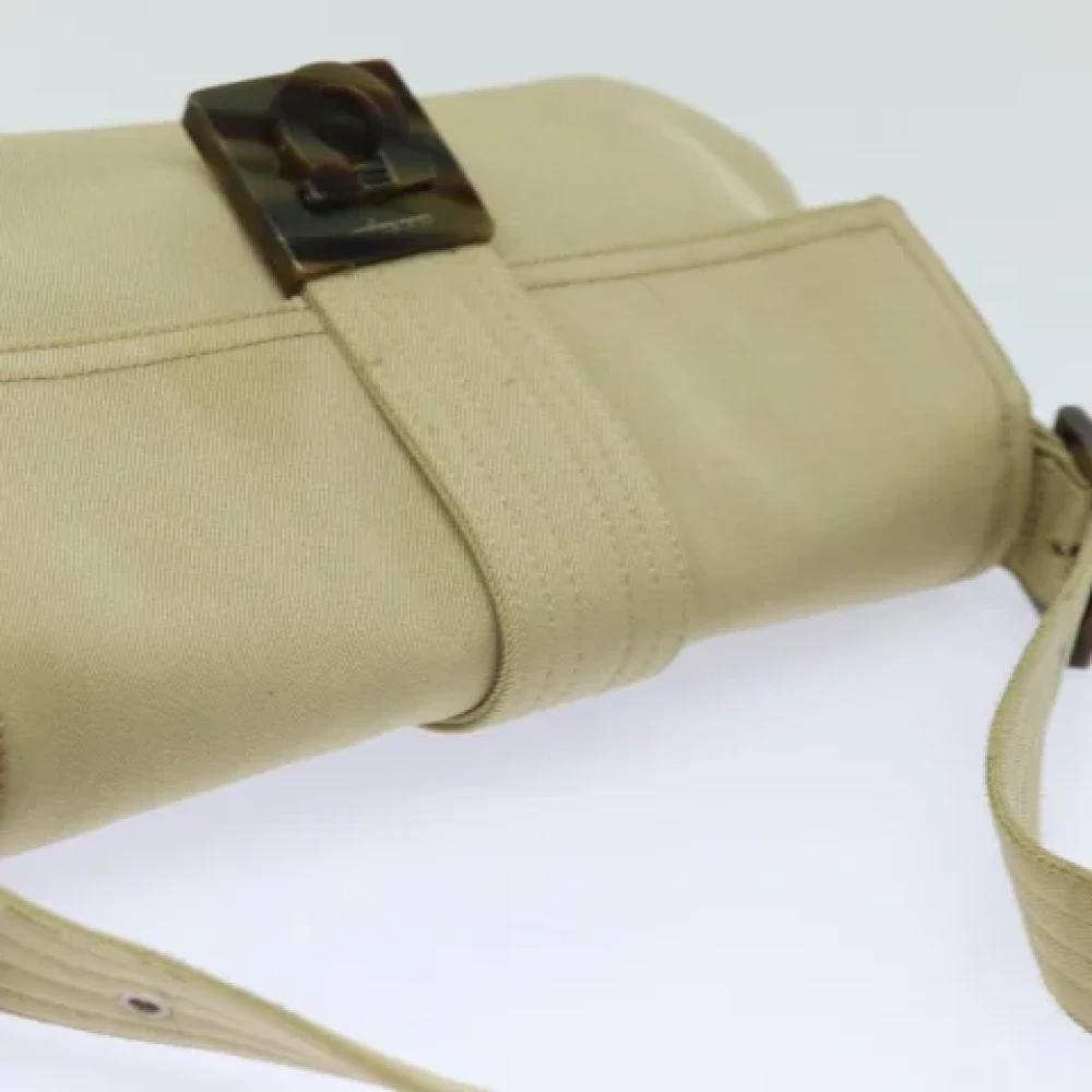 Salvatore Ferragamo Pre-owned Canvas shoulder-bags Beige Dames