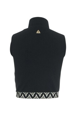 essential-top-for-everyday-wear