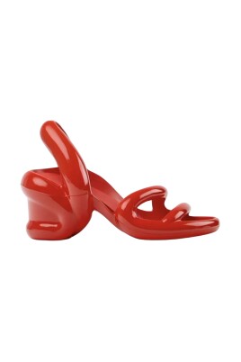 red-heeled-sandals-sculptural-heel
