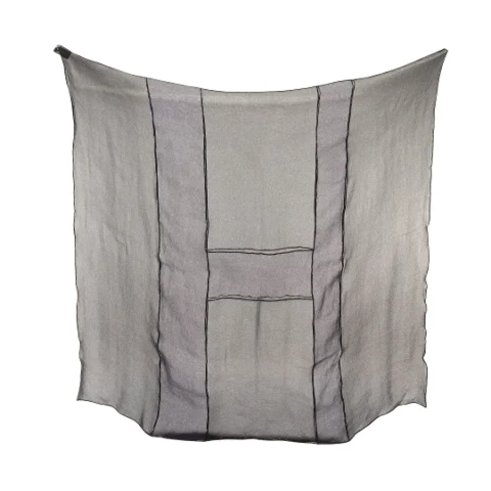Hermès Vintage Pre-owned Silk scarves Black Dames