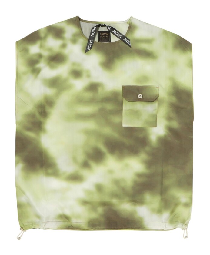 tie-dye-puffer-vest