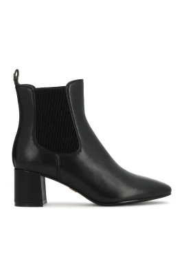 Kazar slip-on-kängor med rak tå och elastiska insatser