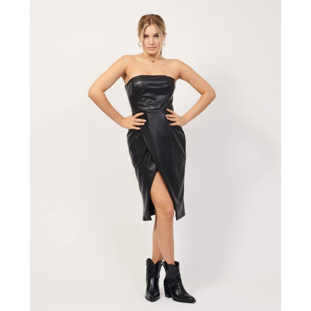 Giulia N Couture Zwarte jurk van imitatieleer met split aan de voorkant Black Dames