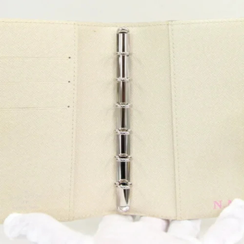 Louis Vuitton Vintage Pre-owned Fur wallets White Dames