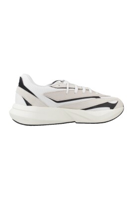 lightblaze-sneakers