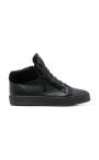 black-elegant-closed-flats-sneakers